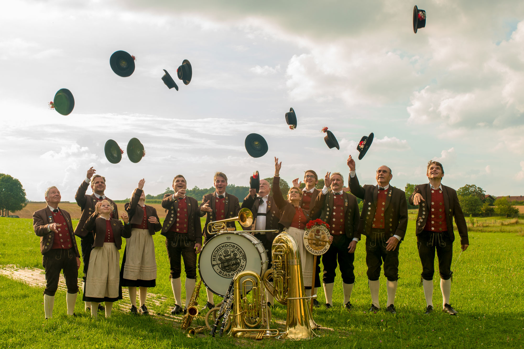 Hechendorfer Blasmusik auf der Wiese am Bürgerstadl