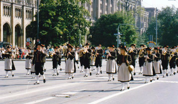 Die Nr. 1 beim Wiesnzug 1995